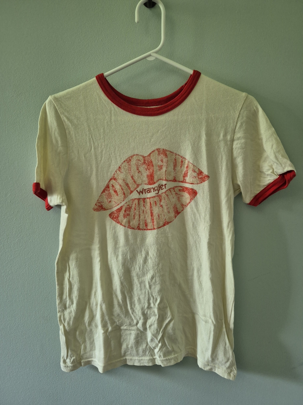 Wrangler Cream & Red Lip Graphic Ringer Tee